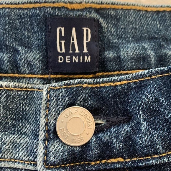 GAP HIGH RISE DESTROYED GIRLFRIEND JEANS - Picture 6 of 10